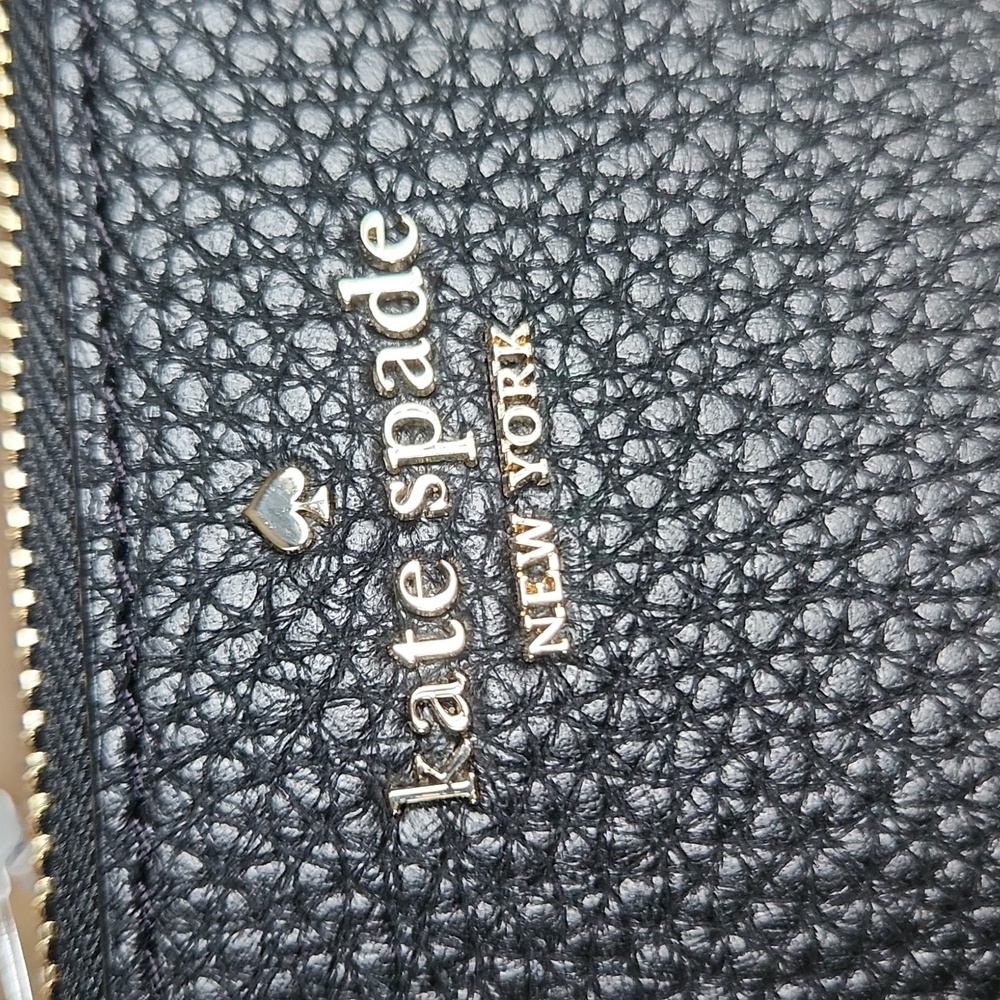 Kate Spade Black Pebbled Leather Bifold Wallet NWOT - Picture 2 of 8